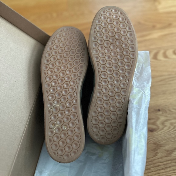 adidas Originals NIB Gazelle Adv Black Suede Sneakers (7) - Picture 13 of 15